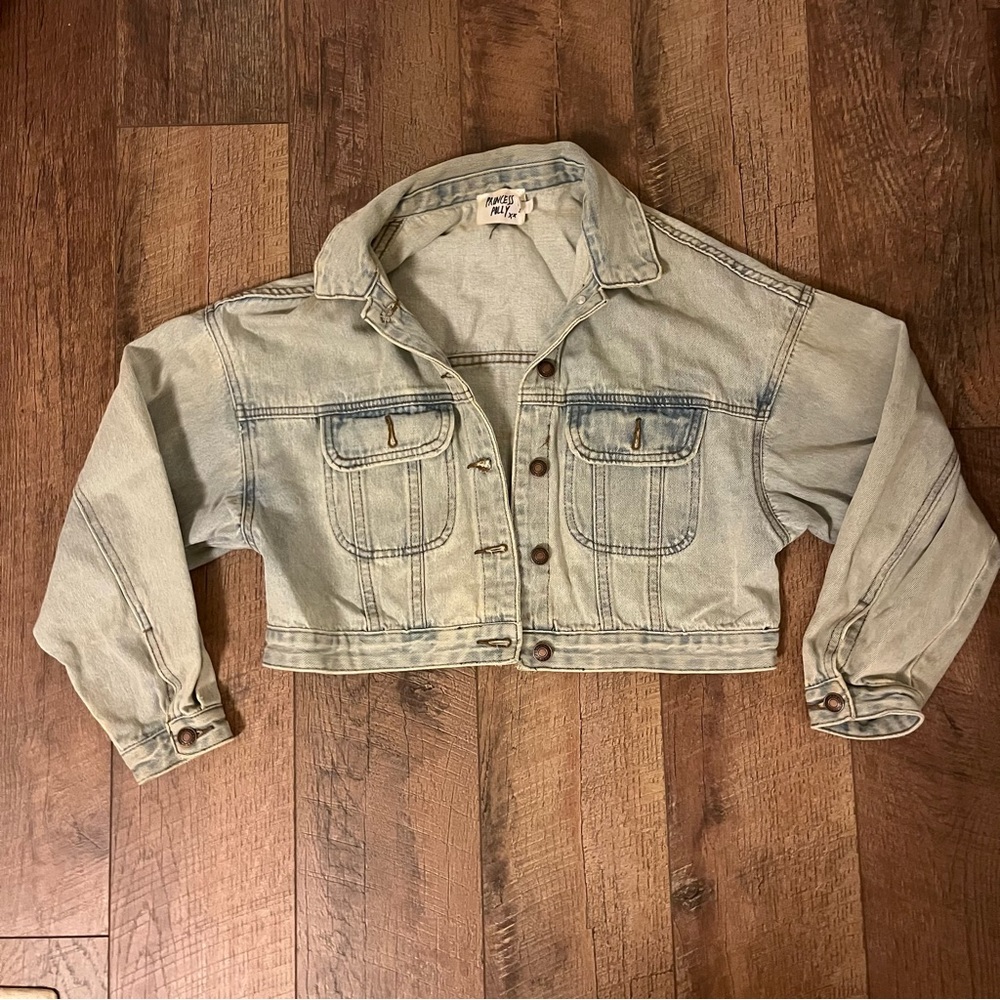 Princess Polly Light Wash Distressed Cropped Jean Jacket (size S/M)